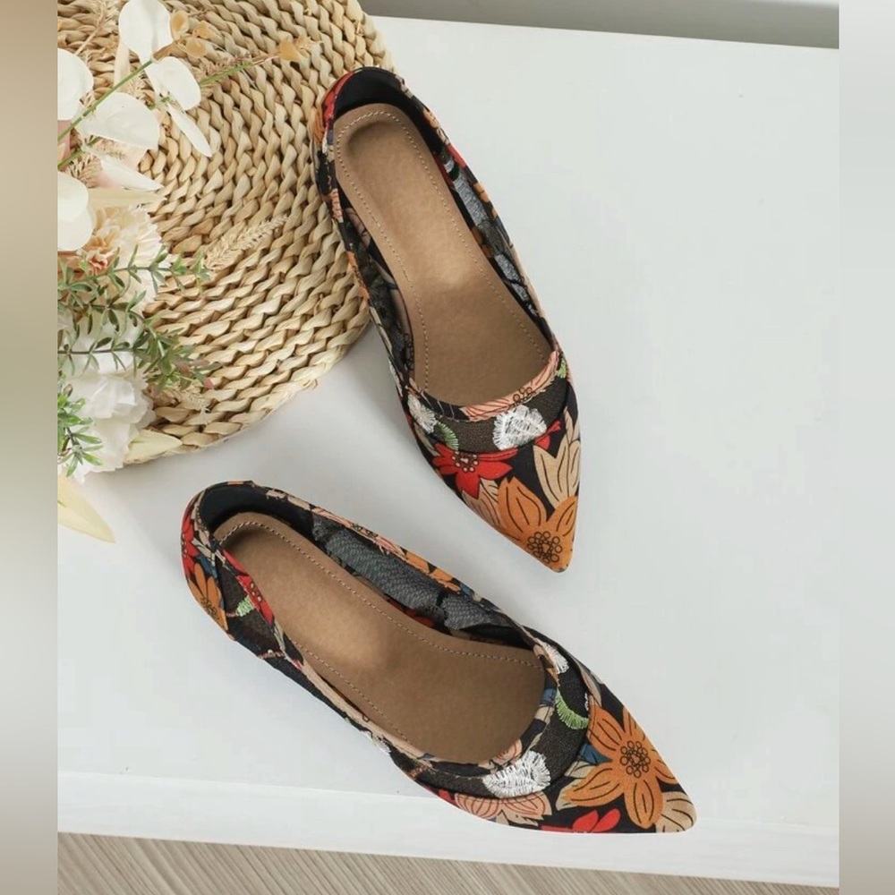 SHEIN Floral Pointed Toe Ballet Flats Cottagecore Balletcore EU 43 Size 10/11